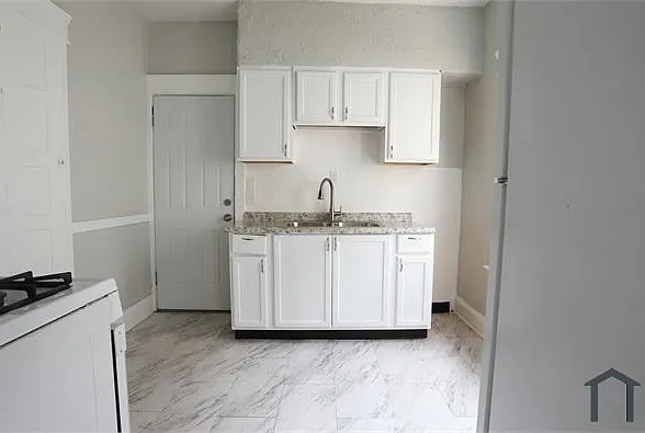 671 E 128th St #1 — Photo 5