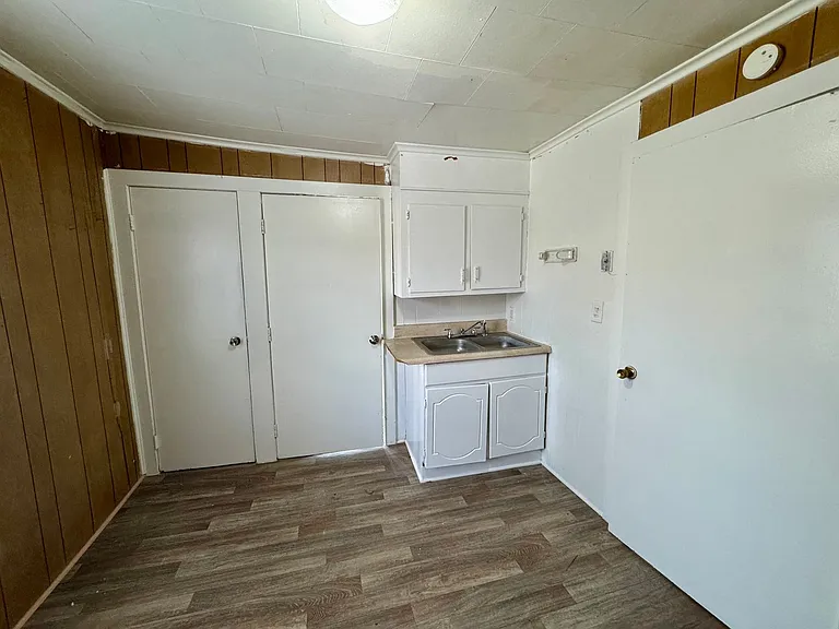 615 W Davidson Ave — Photo 7