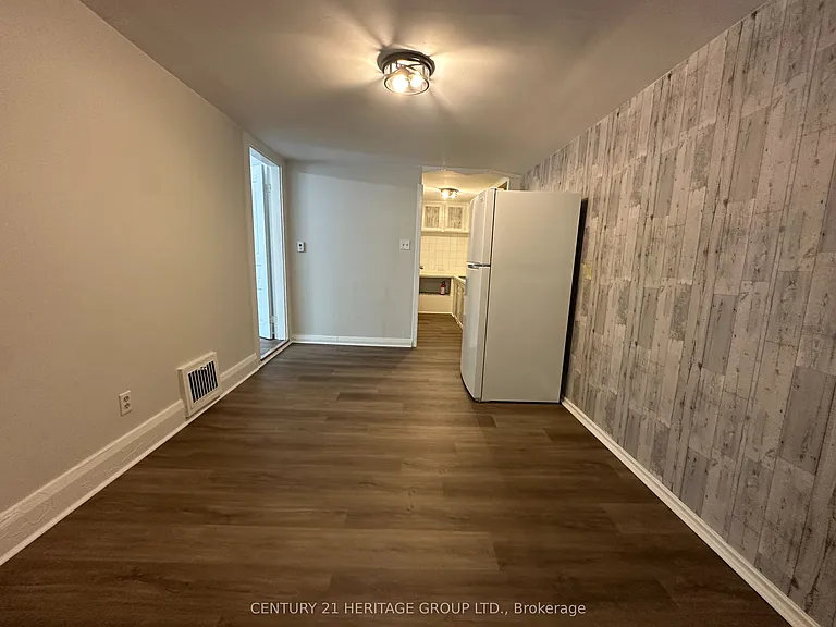 349 Eagle St — Photo 10