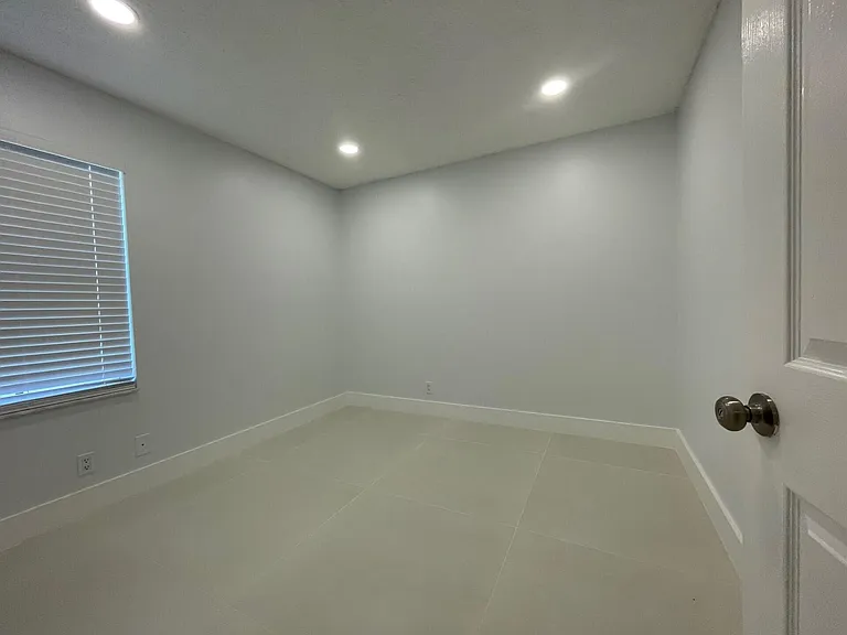 1630 Zenith Way #1630 — Photo 28