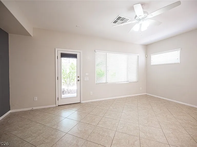 10474 Howling Coyote Ave — Photo 23