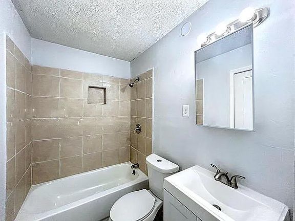 4th image of 4620 Sunnybrook Dr