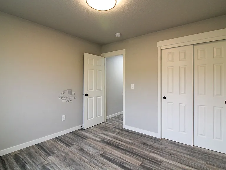 401 W Trinity Pr NW — Photo 9