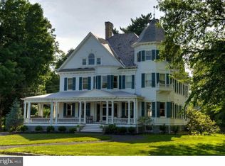 16 Buttonwood St, Crosswicks, NJ 08515