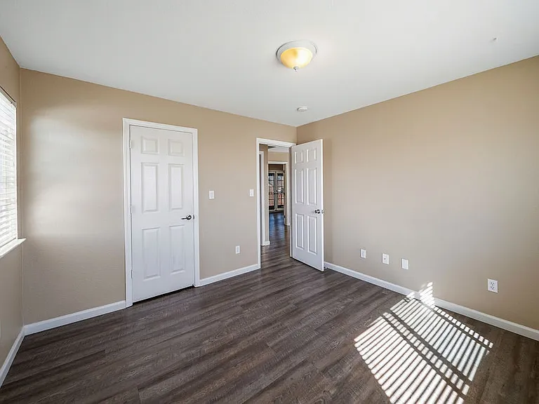 4855 Greencastle Way — Photo 29