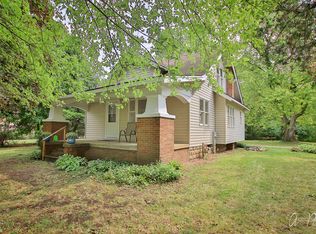 2106 N Chapel Hill Rd, McHenry, IL 60051