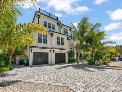 3015 Avenue E, Holmes Beach, FL, 34217