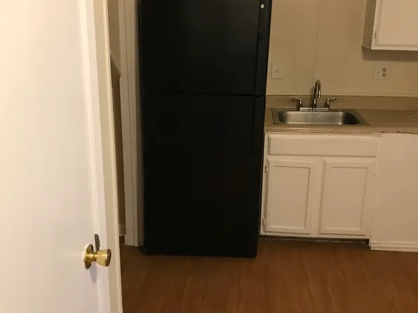 1121 Houston Dr, Mesquite, TX 75149