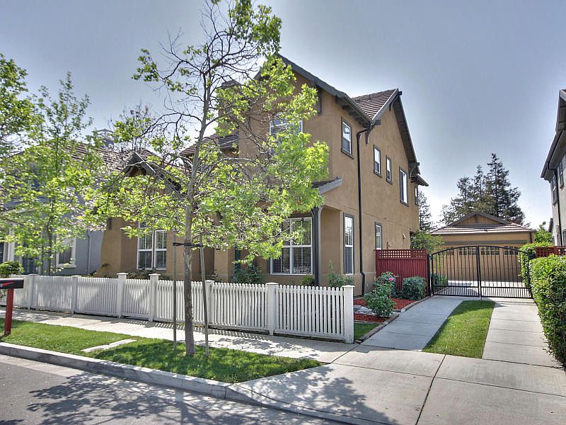 1st image of 41061 Rosewalk Ct