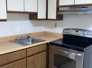 3 Bear Hill Rd APT 3, Hillsborough, NH 03244