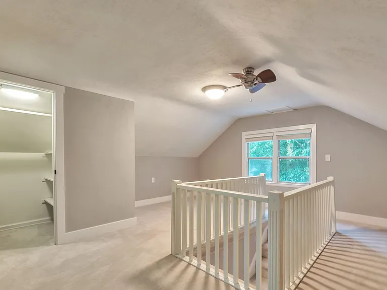 4858 S Viewmont St — Photo 45