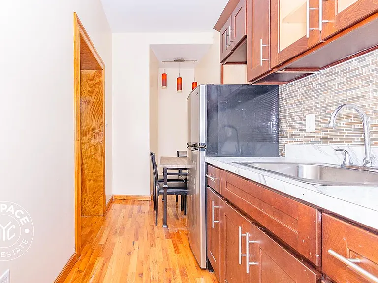 126 Graham Ave #3B — Photo 3