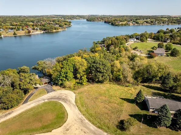 17-179R Harborview Ct, Lanark, IL 61046