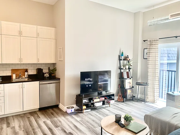 501 Frontenac St #512 — Photo 7