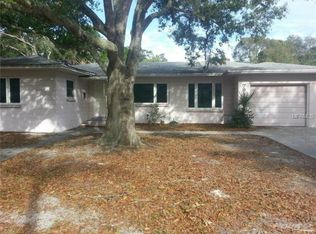 7913 Elbow Ln N, Saint Petersburg, FL 33710