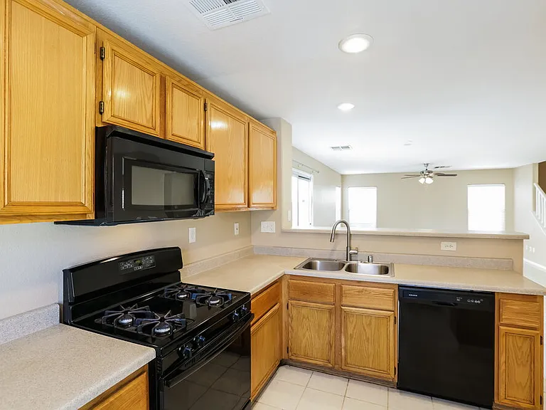 5982 Red Raspberry Ct — Photo 8
