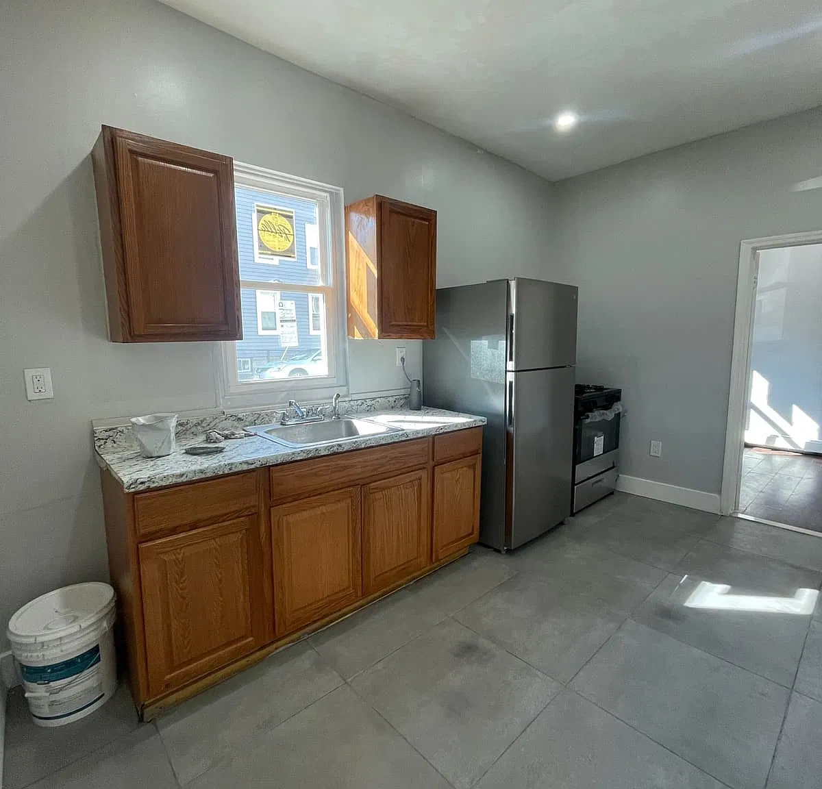 2 bed, 800 sqft, $1,800 — Photo 2