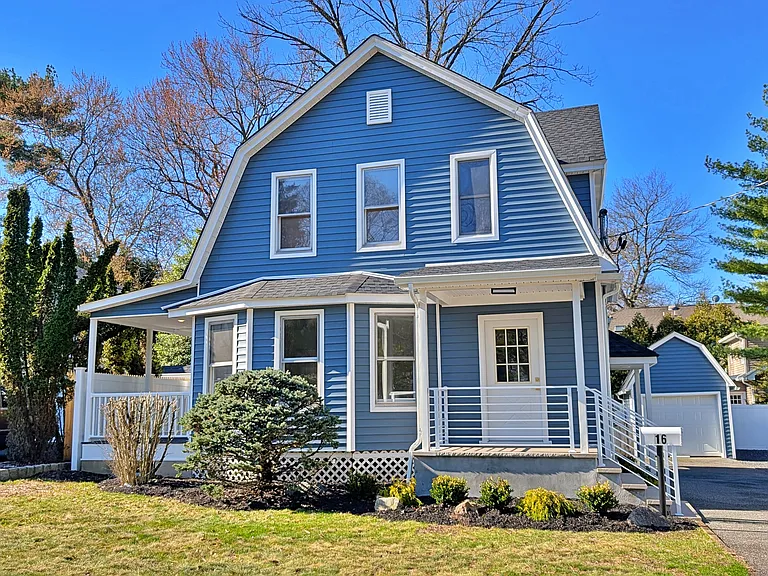 16 Clarke St — Photo 1