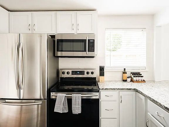 2nd image of 234 S Lowell Blvd