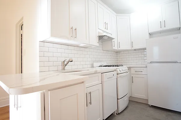 Rented by Harris Philip NYC | media 48