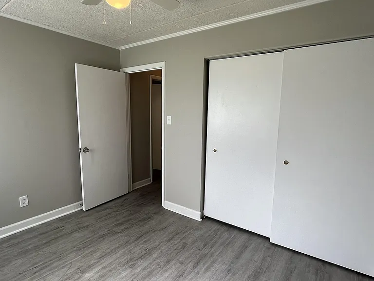 2733 Jersey Ave #B302-1 — Photo 8