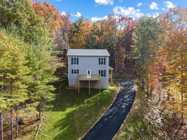 335 John Lemley Ln, Christiansburg, VA 24073