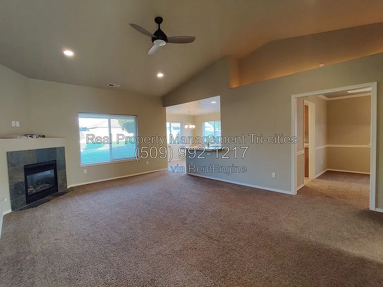 2667 Torrey Pines Way — Photo 4