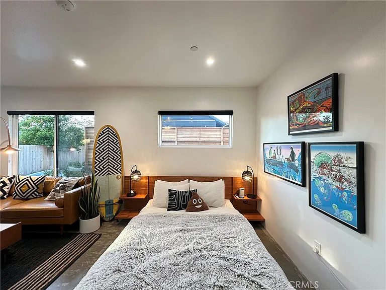 6156 Burwood Ave — Photo 13