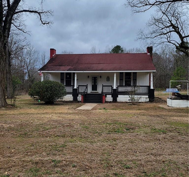 1st image of 2317 Moorehead Rd