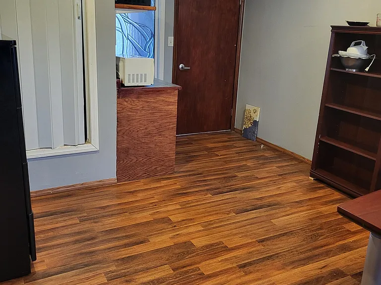 12211 Hawthorne Blvd #204 — Photo 5