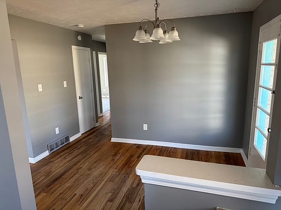 4th image of 5711 Mockernut Ln