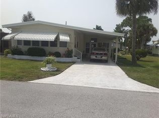 555 Peace Lake Ct, North Fort Myers, FL 33917