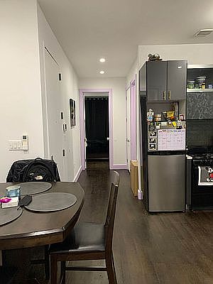 2nd image of 544 Howard Ave #2