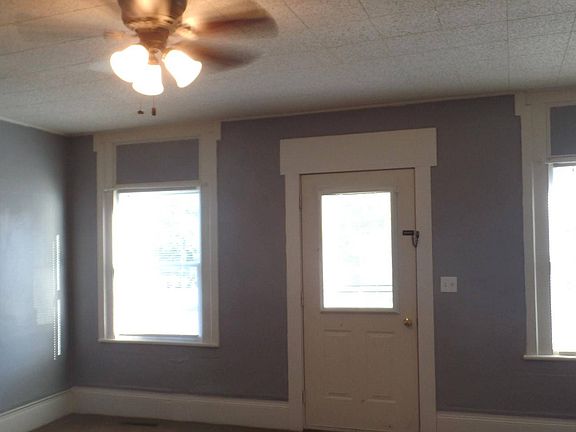 5th image of 215 S Stanford St