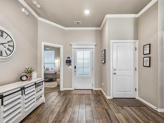 4th image of 3508 Grady Ln