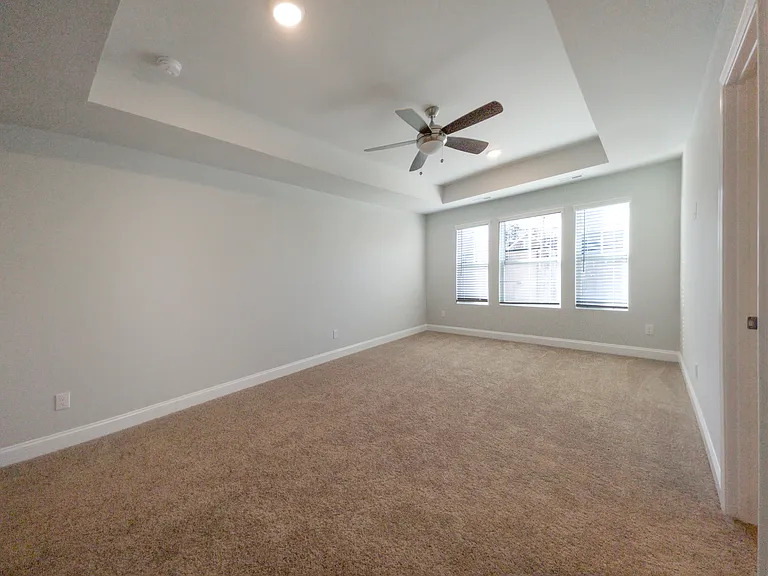 1839 Catawba Ave — Photo 14
