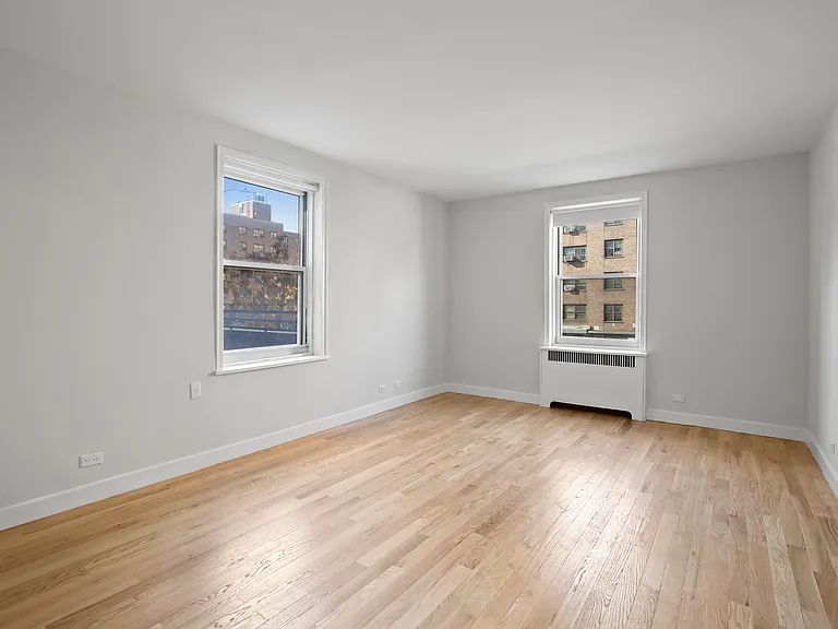 364 W 18th St #2B — Photo 5