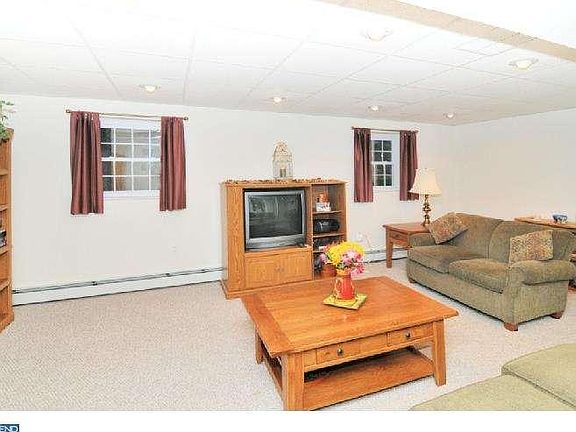 4th image of 1486 Federal Dr