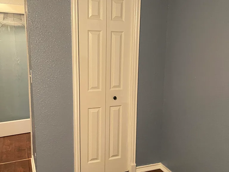 114 Dorflinger Ct — Photo 16