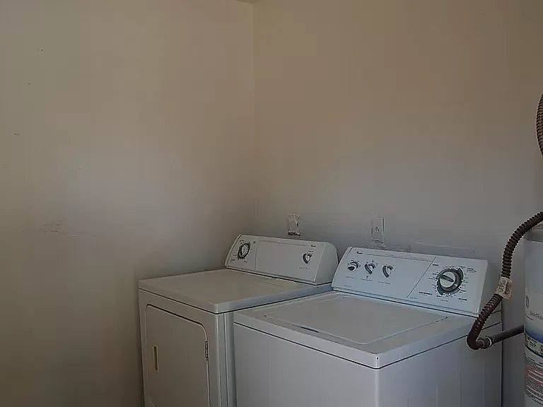 735 N Arrowhead Dr #3 — Photo 11