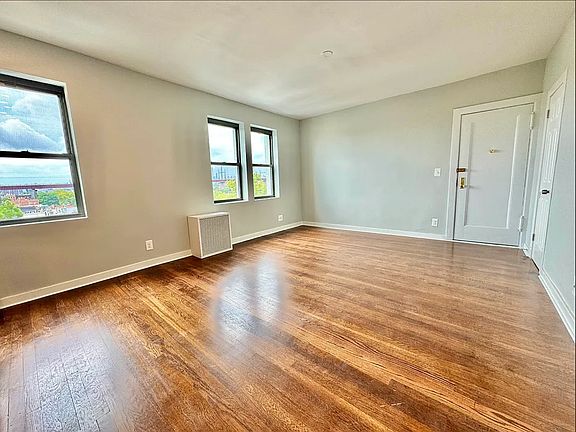 4th image of 2145 28th St APT D4