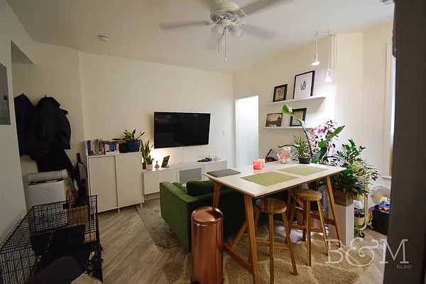 Rented by Brick&Mortar | media 7