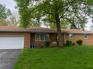 417 Magnolia Dr, Crown Point, IN 46307