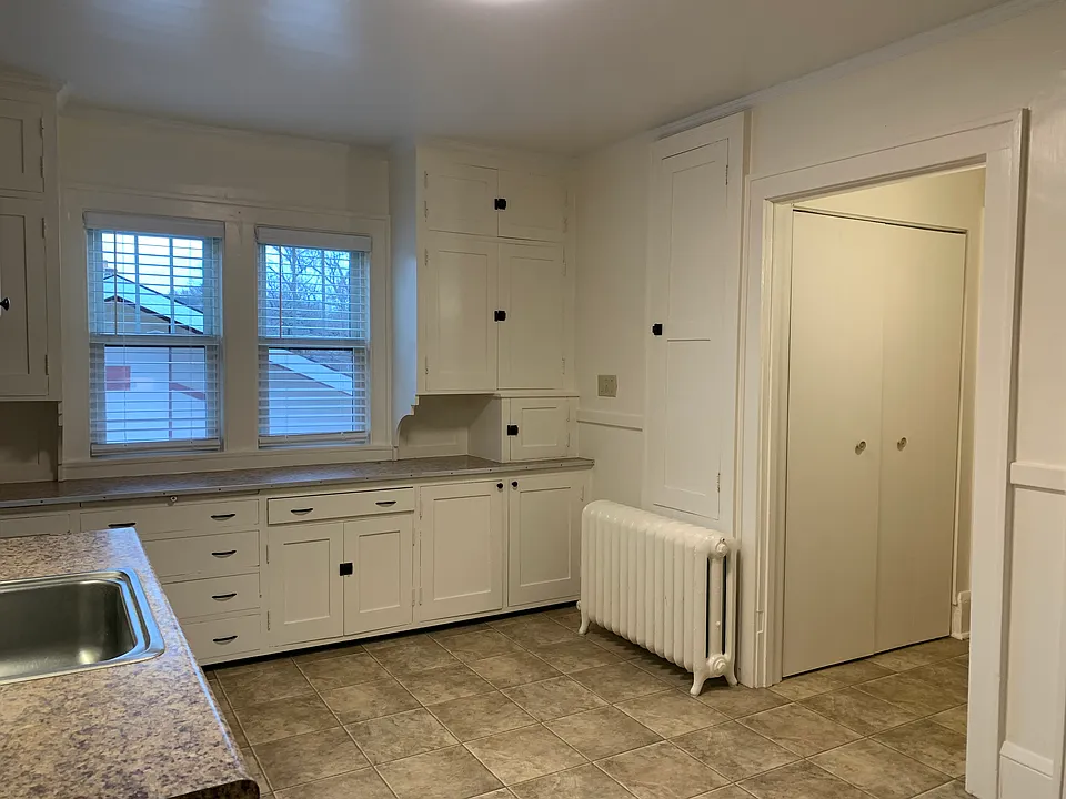 KITCHEN - wall of drawers and cupboards