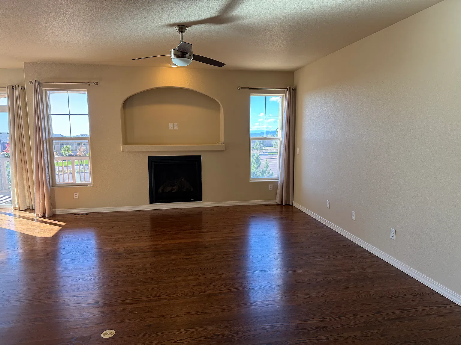 4 bed, 3500 sqft, $3,100 — Photo 3