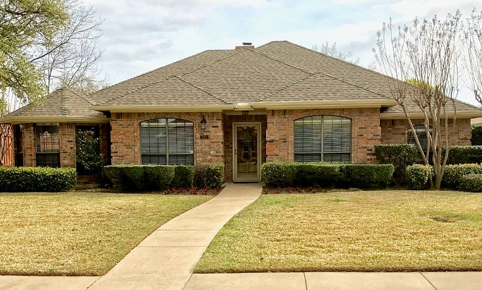 1st image of 721 Greenway Dr
