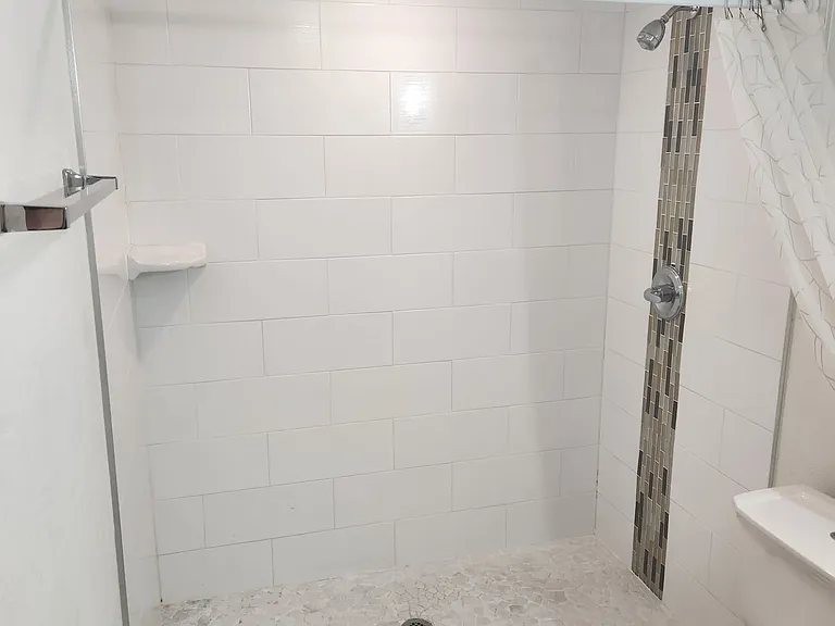 8518 Woodlake Dr #2 — Photo 23