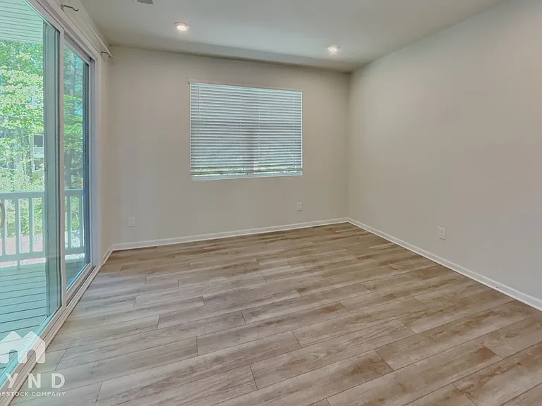 215 Grove Gate Ln #- — Photo 7