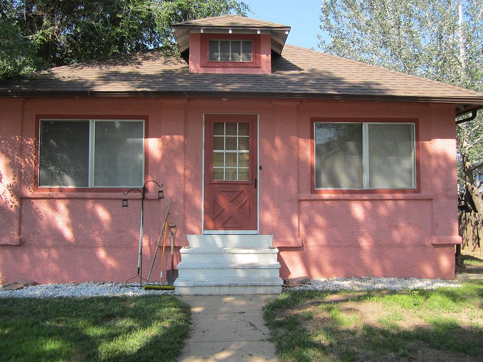1st image of 102 N 6th St