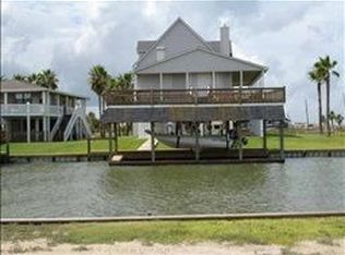 1312 Sievers Cove Dr, Pt Bolivar, TX 77650